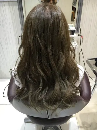 セミロング ロング カラー ✨艶髪✨透明感✨ 山内大樹のヘアスタイル