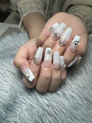 ネイル シェヌネイル JURAのネイルデザイン