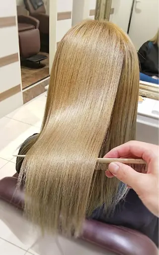 仁科 友恵のヘアスタイル