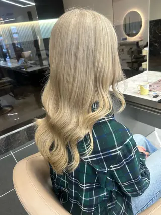 カラー 💜オタク美容師💙 ゆうなのヘアスタイル