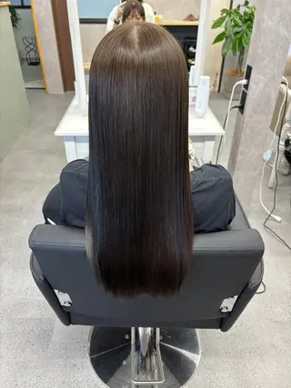 ロング かがみはやと 髪質改善/縮毛矯正のヘアスタイル