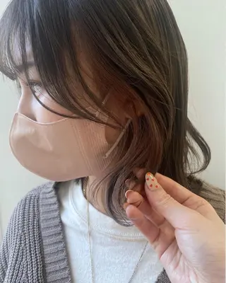 ミディアム カラー ベージュ/インナー カラー🤍Rieのヘアスタイル