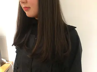 セミロング カラー 透明感🎀LOREN エリコ🌈のヘアスタイル