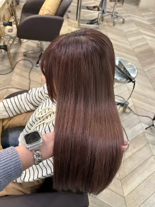 ミディアム カラー ヤスザトアヤノ ／レイヤー／オリーブのヘアスタイル