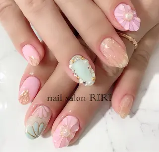 ネイル private  nail  salon RIRI所属・RIRI リリのネイルデザイン