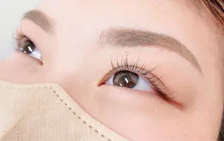 マツエク・マツパ ROWL total beauty salon所属・ROWL YUKARIのマツエク・マツパデザイン