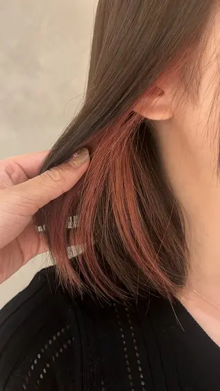 ミディアム 中屋 日和のヘアスタイル