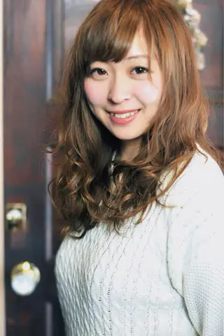 ロング Euphoria 【ユーフォリア】のヘアスタイル