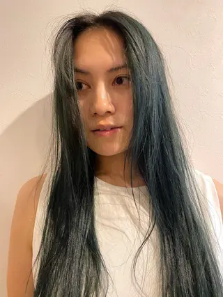 ロング andthebricks所属・剱持 介里のヘアスタイル