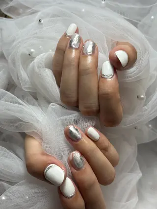 ネイル 三本 綾奈のネイルデザイン