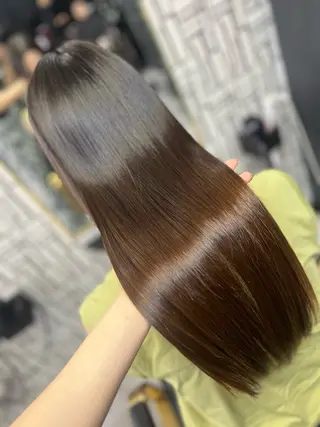 ロング 瀧下 唯のヘアスタイル