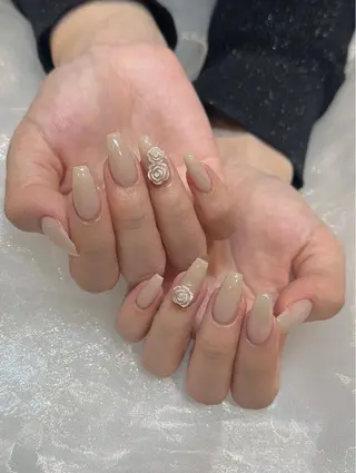 ネイル She nail studio 原宿店所属・🧸原宿の美フォルム ネイリスト🧸いいだのネイルデザイン