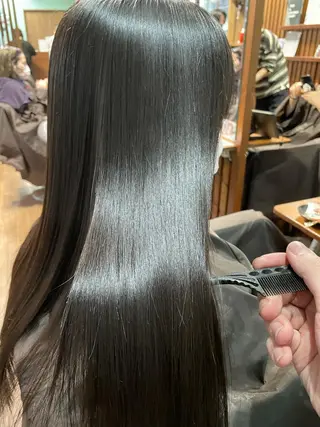 ロング Mavie hair所属・髪質改善×潤艶カラー ⭐️岡田崇彰のヘアスタイル