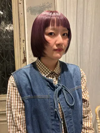 ショート カラー comeghead 琴音のヘアスタイル