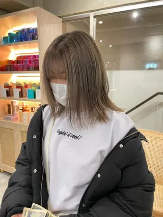 ミディアム カラー 透明感カラー 大人グレージュ有村のヘアスタイル