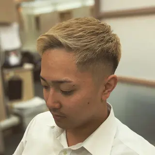 ショート タカハシ タクミのヘアスタイル