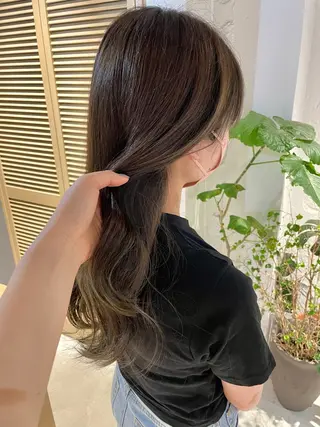 ロング カラー 🩰オリーブ/ ベージュ松本咲花🩰のヘアスタイル