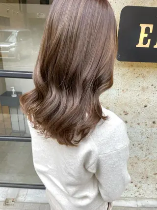 セミロング カラー ハイライトが 得意なニキです😊のヘアスタイル