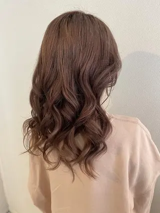 セミロング 倉地 更彩のヘアスタイル