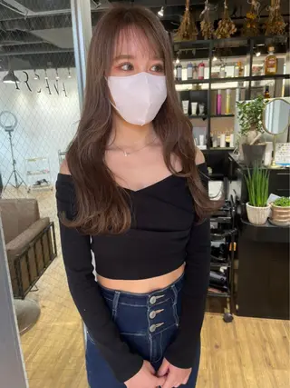 ロング カラー ARCANAブリーチ レイヤーカット/原宿のヘアスタイル