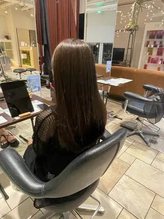 セミロング 斧 海音のヘアスタイル