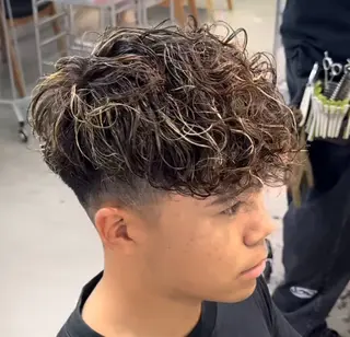 ショート カラー パーマ メンズ byfifth 天神 🌀moromiのヘアスタイル