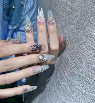 ロング ネイル Kaka Nailsのネイルデザイン