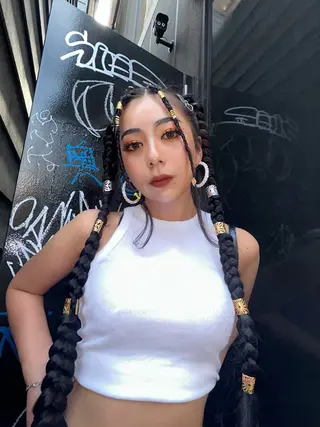 ロング ヘアアレンジ Maho/海外 レイヤー/ハイトーンのヘアスタイル