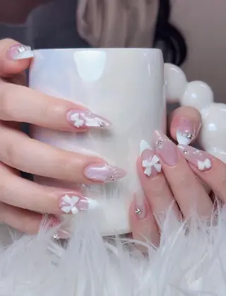 ネイル ENsalon AKIRAのネイルデザイン