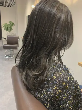 セミロング カラー MIA 菅原のヘアスタイル