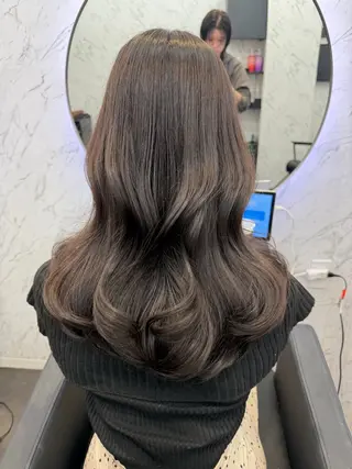 ロング カラー 遠藤沙也加 /レイヤーカットのヘアスタイル