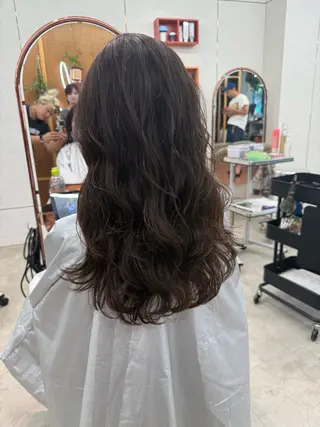ロング サカモト ナオミのヘアスタイル