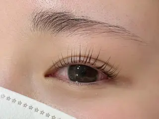 マツエク・マツパ カットスタジオピエロ所属・若江岩田マツエク SUNのマツエク・マツパデザイン