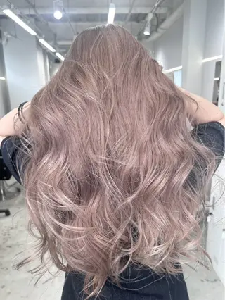 カラー GiseL さあや博多ハイトーンのヘアスタイル