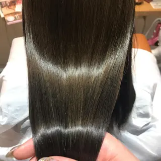 ミディアム カラー 髪質改善×矯正🫧 韓国ヘアasamiのヘアスタイル