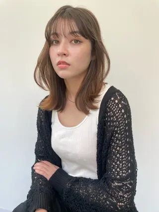 ミディアム カラー layer bob / 透明感カラーのヘアスタイル