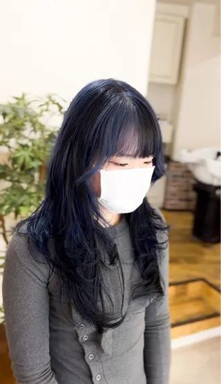 ロング 飯星慧斗 /ブリーチ、縮毛矯正のヘアスタイル