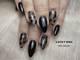 ネイル 宇 田川のネイルデザイン