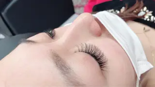 ミディアム マツエク・マツパ 《LB》ラブリエ Nail&eyeのマツエク・マツパデザイン