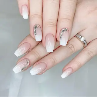 ネイル Tira Nailのネイルデザイン
