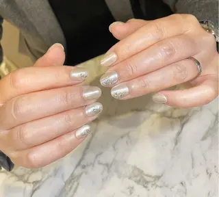 ネイル amour所属・amour ERIKAのマツエク・マツパデザイン