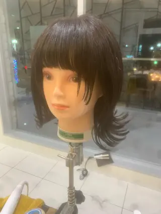 ミディアム 髙橋 歩のヘアスタイル