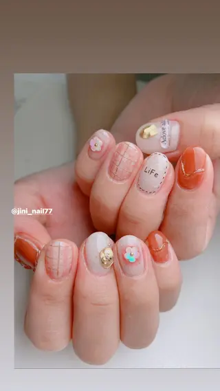 ネイル JINI NAIL所属・ジニ ネイルのネイルデザイン