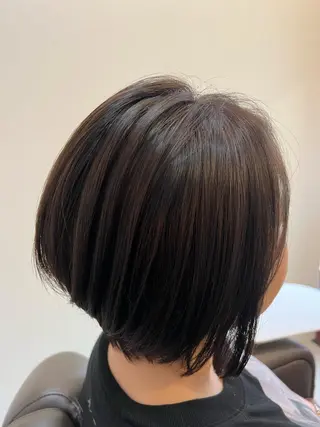 ショート カラー ヤマグチ リョウのヘアスタイル