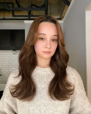 ロング カラー 遠藤 眞実のヘアスタイル
