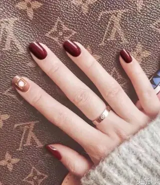 ネイル ゲン レイカのネイルデザイン