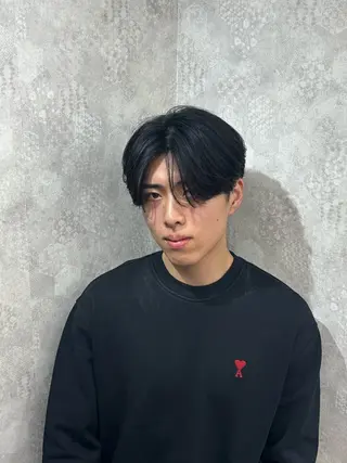 パーマ メンズハイトーン 北斗💍レイヤーのヘアスタイル