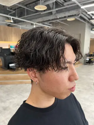 ショート パーマ メンズ 波巻きスパイラル🌀 新潟/万代/山下優のヘアスタイル