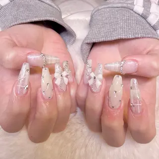 ネイル nail salon e'mu💐のネイルデザイン