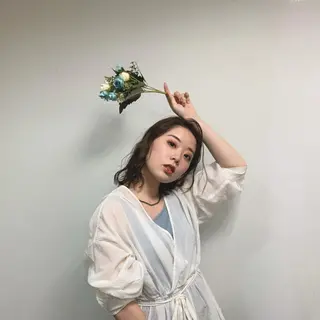 ミディアム ヘアアレンジ ウスイマイコ カット/ケアカラーのヘアスタイル